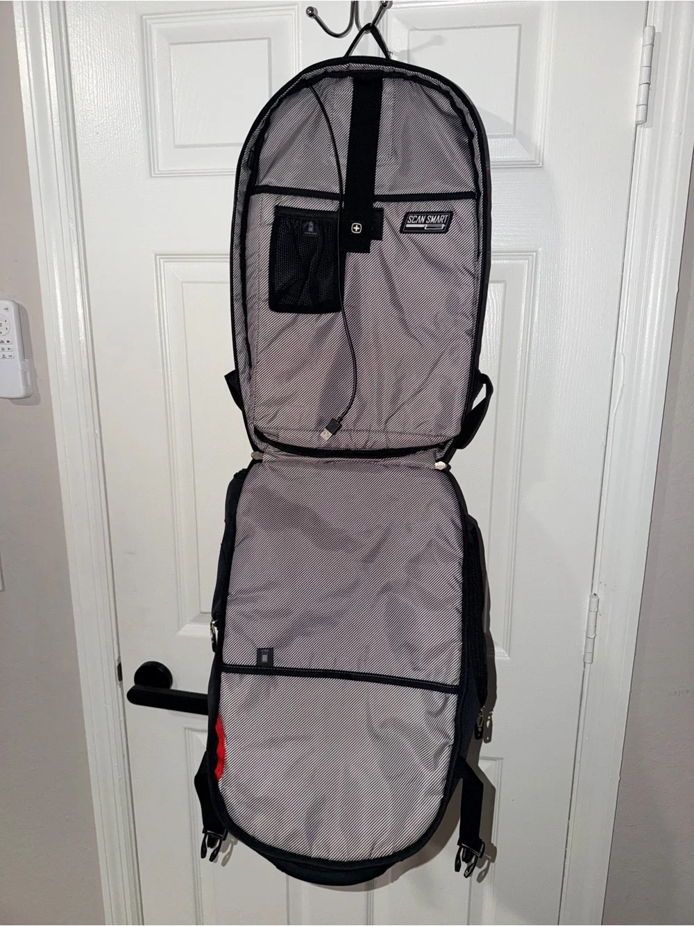 SwissGear ScanSmart TSA Laptop Backpack‎ Black USB